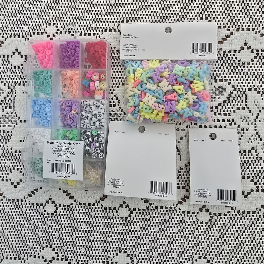 New Jewelry Making Bundle Arts and Crafts Supplies Alphabet Beads Keychain Rings - Picture 6 of 7